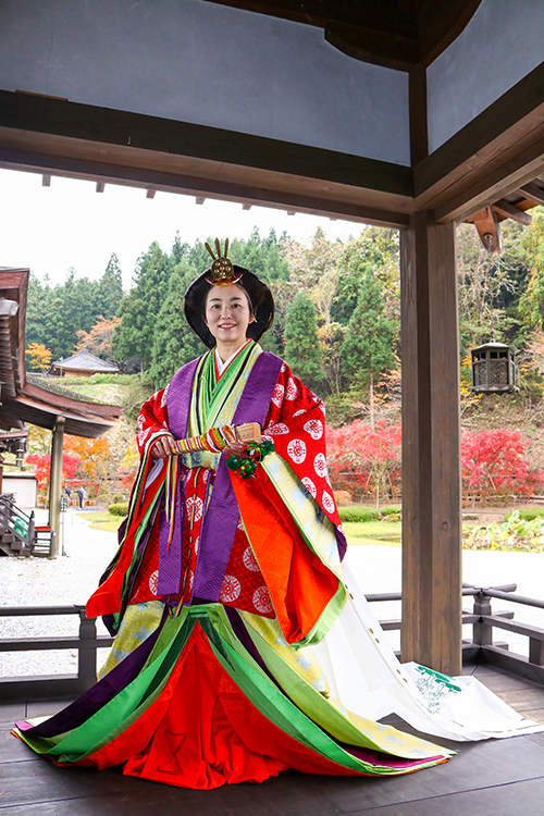 十二単 歴史公園えさし藤原の郷